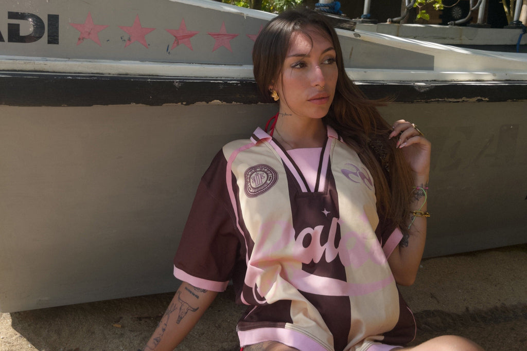 Trends Football Tee - Trends Drop